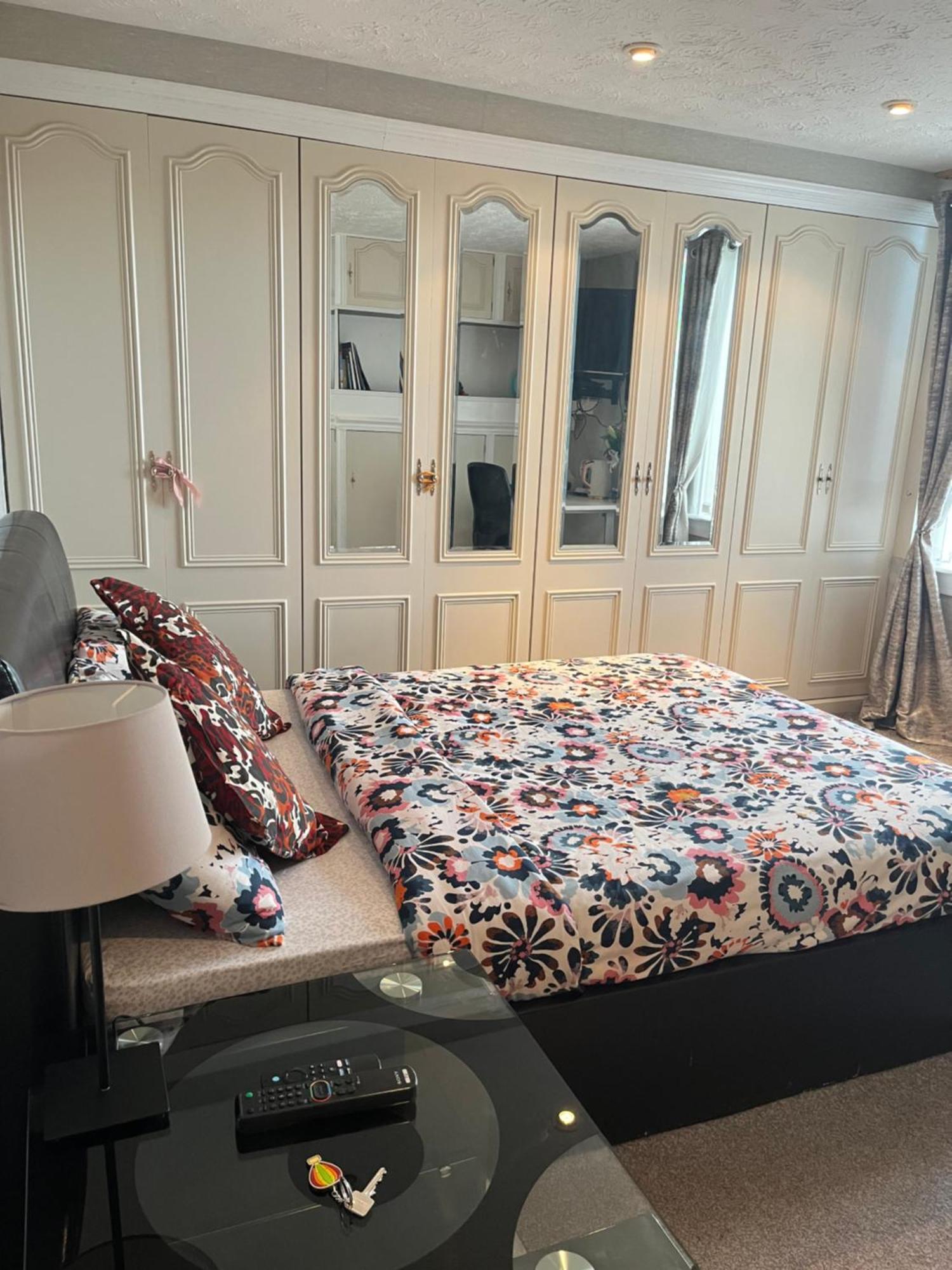 Room In A Home EDI Exterior foto